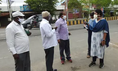 GMC Commissioner Challa Anuradha inspecting sanitation in Guntur on Tuesday