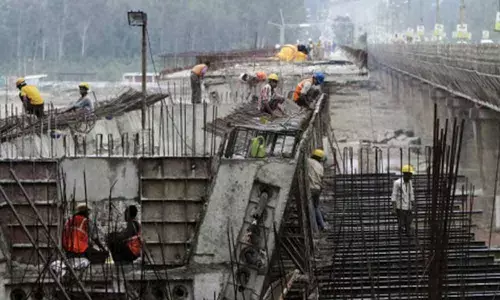 Output of eight crore infrastructure industries shrinks by 23.4% in May