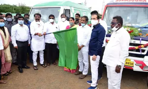 Minister for Labour  Gummanur Jayaram, Collector  G Veera Pandiyan, MPs and MLAs