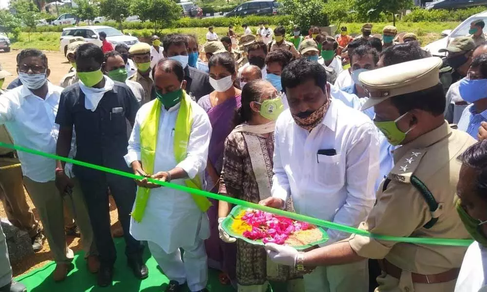 Forest Minister A Indrakaran Reddy inaugurating Urban Forest Park at Rayagiri near Yadagirigutta on Friday