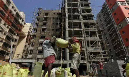 Hyderabad: Rumours on lockdown affecting construction works