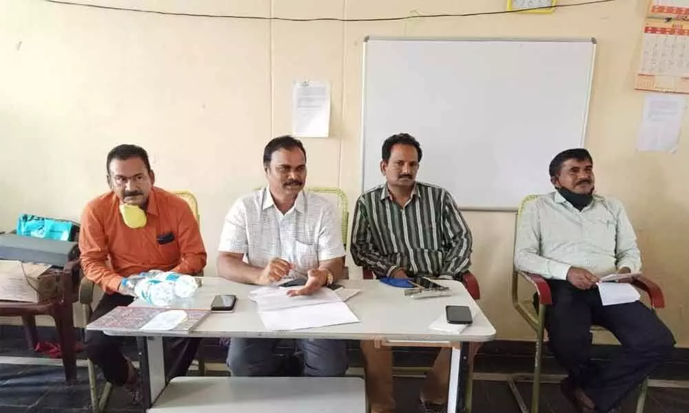 Prakasam DEO VS Subbarao speaking at a review meeting held with the headmasters at Peddaraveedu on Sunday