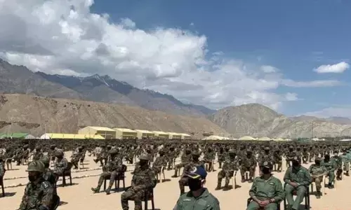 30,000 Indian troops in eyeball-to-eyeball confrontation with Chinese