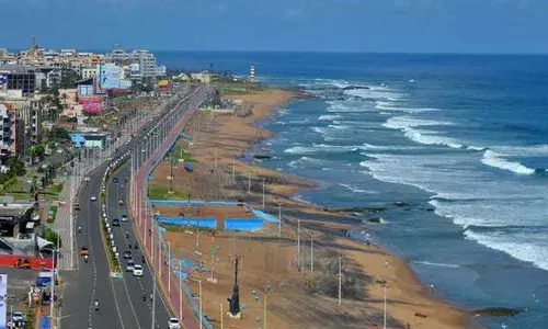 Andhra govt. intensifies the works to establish Visakhapatnam as executive capital