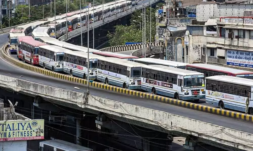 COVID-19: Street vendors banned in Surat for a week as Gujarat tally nears 40,000