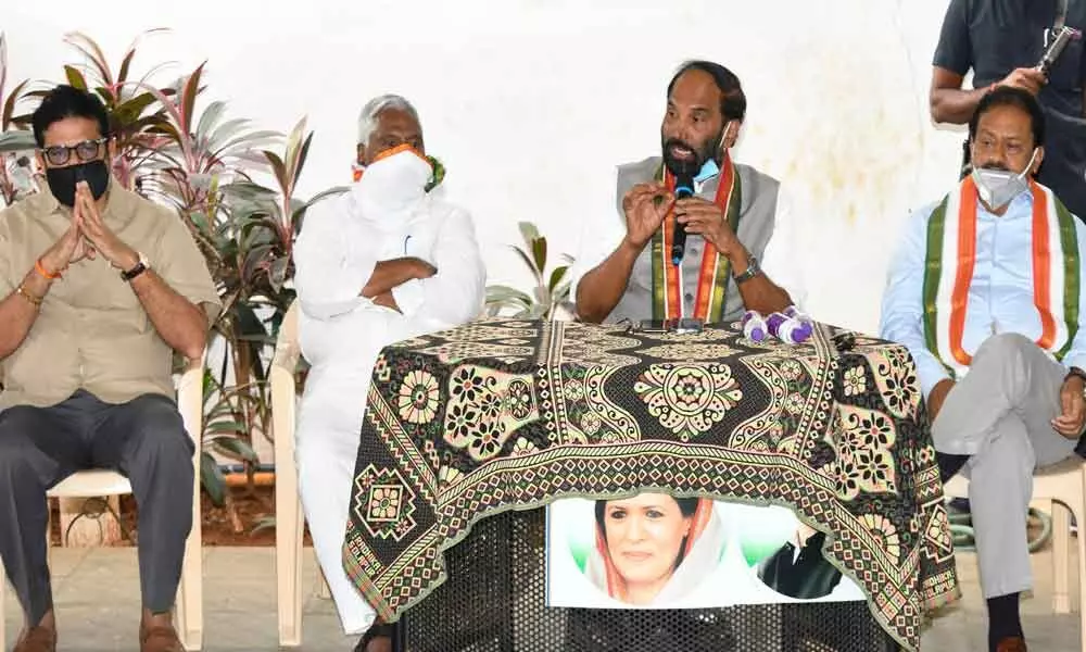 PCC chief & MP N Uttam Kumar Reddy addressing press at his residence in connection with demolition of the Secretariat building, along with Jeevan Reddy, Md Shabbir Ali, D Sreedhar Babu and others in Hyderabad on Tuesday