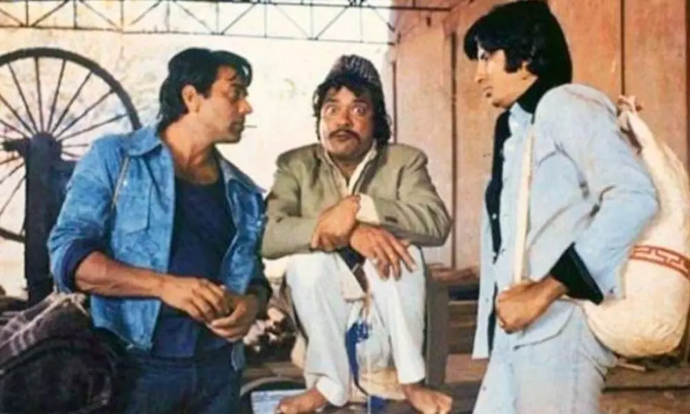 Jagdeep as Soorma Bhopali in Sholay with Dharmendra and Amitabh Bachchan