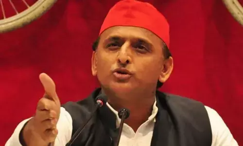 Akhilesh writes to Lok Sabha Speaker on breach of privilege