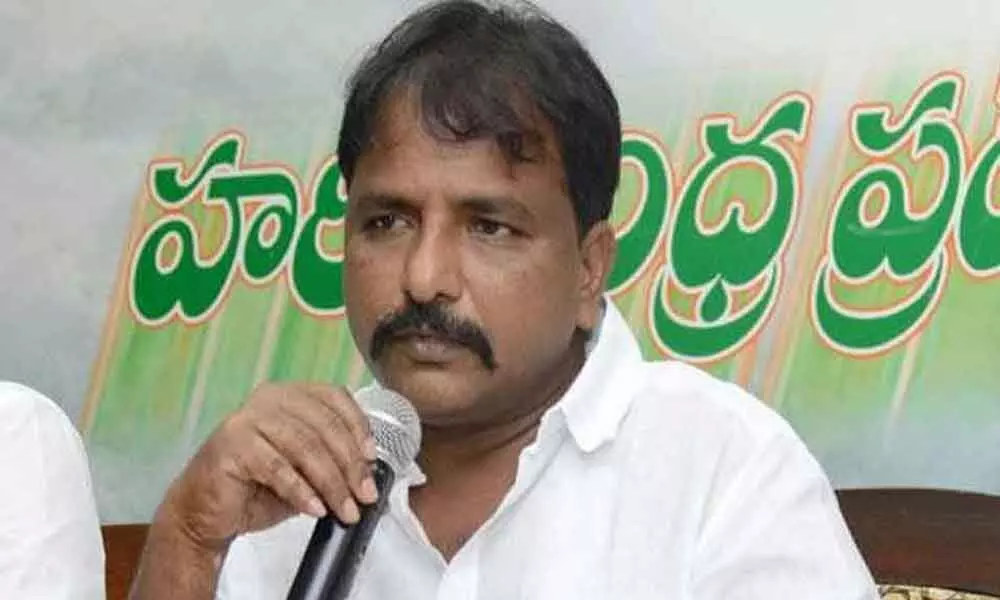 Sailajanath demands probe into land acquisition