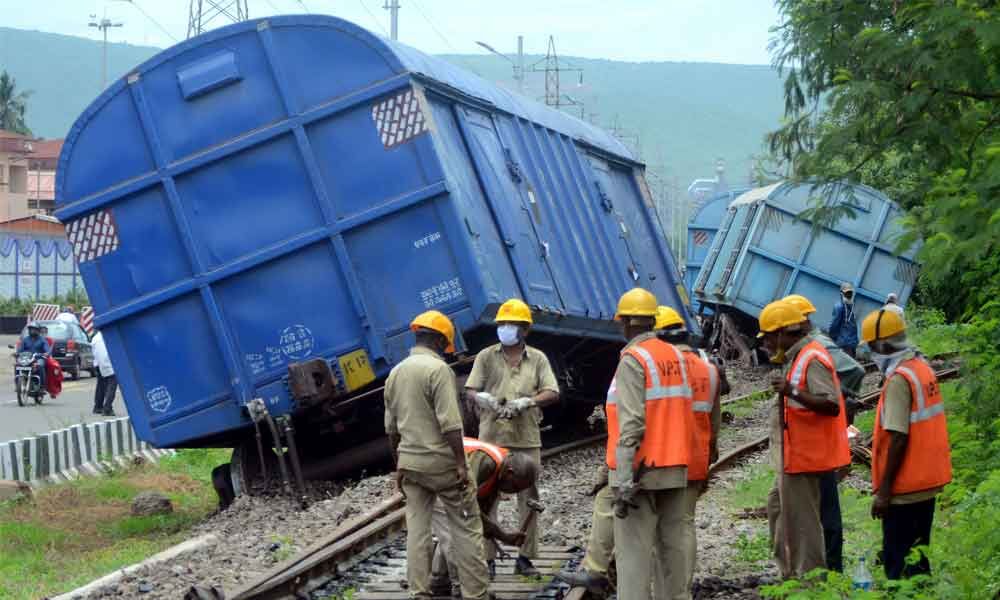Visakhapatnam Four wagons of goods train derailed