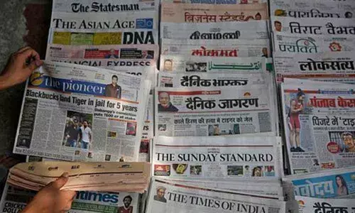 The crumbling empire of print media