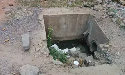 Khammam: Drunkard dead after falling in drainage