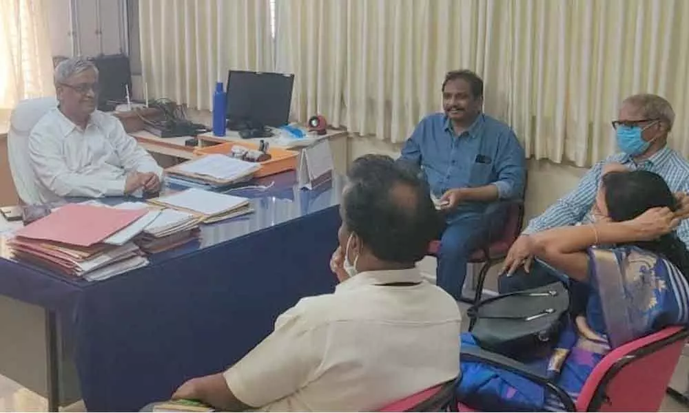 Kurnool: Regional Manager Prasad says highlight Andhra Pragathi Grameena Bank schemes