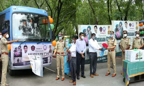 DGP Gautam Sawang flags off Operation Muskan to help street Children from Coronavirus