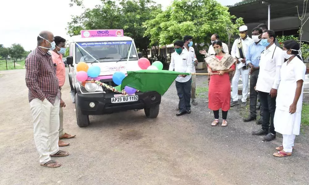 Collector Siktha Patnaik inaugurating the Palliative care vehicle in Peddapalli on Tuesday
