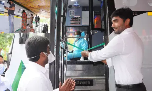 MP Margani Bharat inaugurating Sanchara Sanjeevini vehicle in Rajamahendravaram on Wednesday