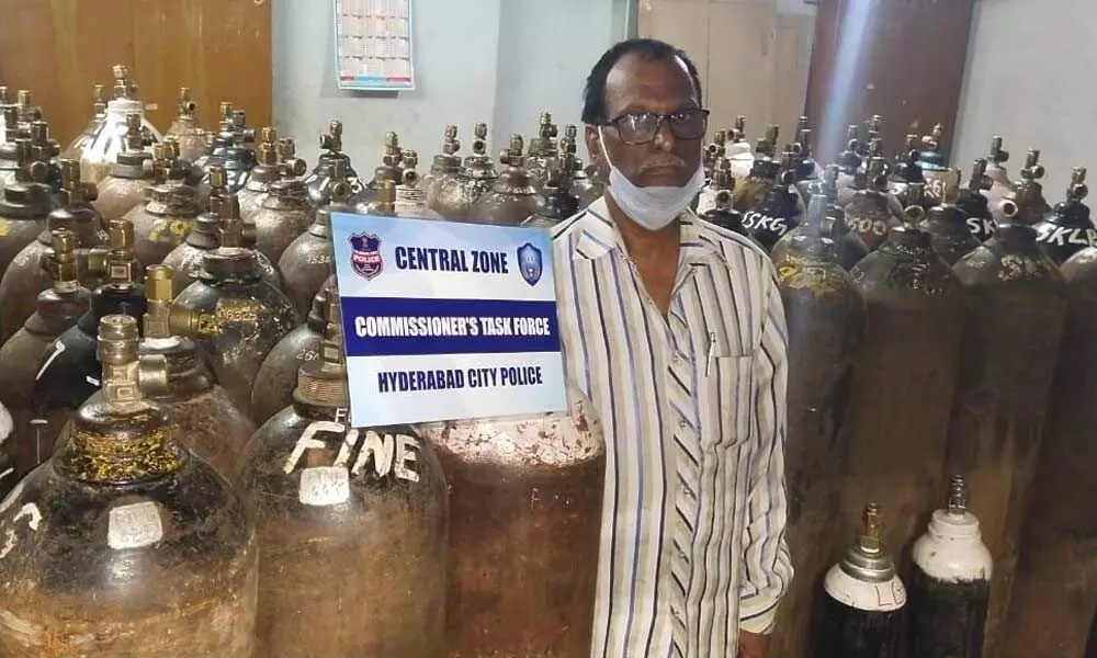 One held for selling oxygen cylinders illegally