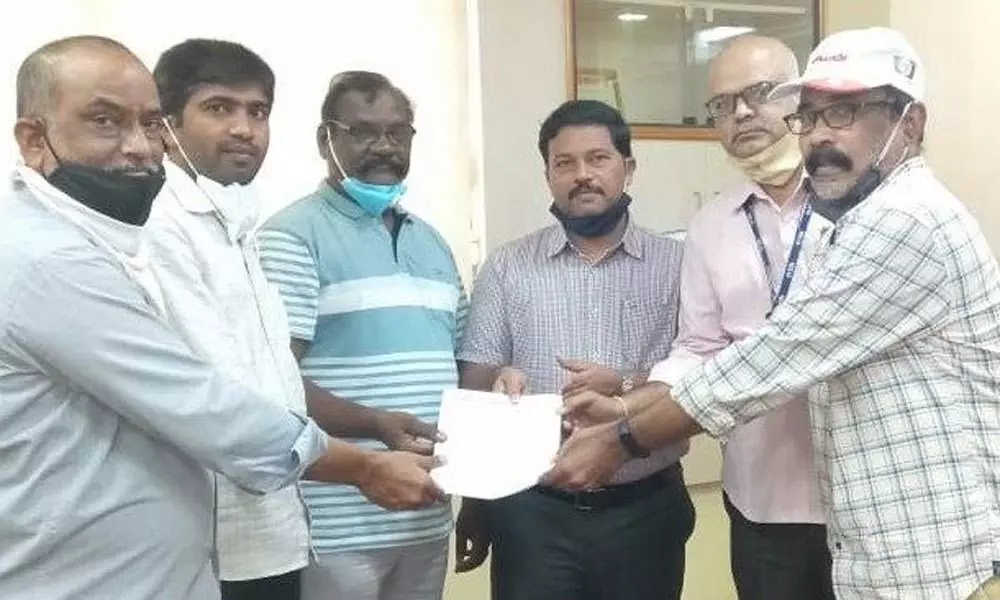 UFBU leaders submitting a memorandum to the LDM Yugandhar Reddy in Ongole on Wednesday