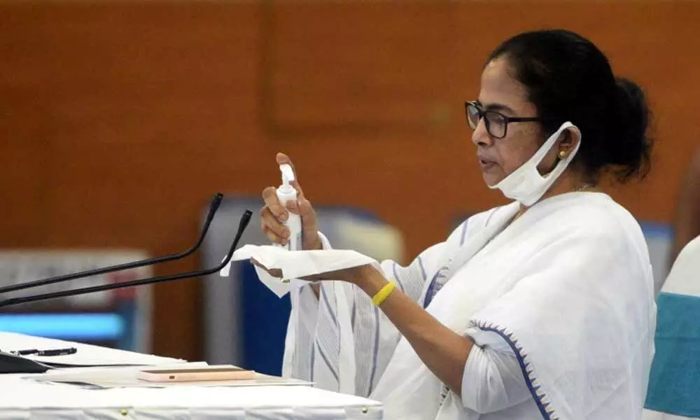 Governor cant talk like political partys agent: Mamata