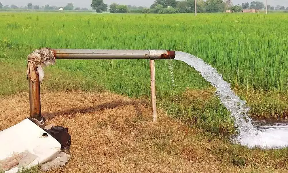 Government to dig free borewells for farmers