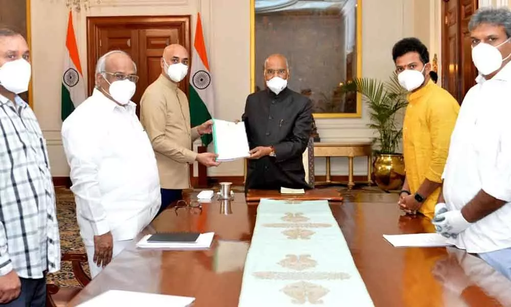 TDP MPs submitting a memorandum to President of India Ram Nath Kovind at Rashtrapati Bhavan on Thursday