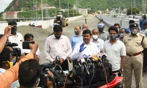Kanaka Durga flyover to be ready by August 15: Velampalli Srinivas