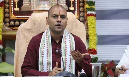 EO Anil Kumar Singhal reviews cases of Covid affected TTD employees