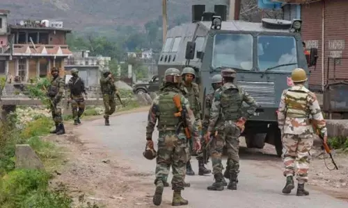 Pakistani trespasser arrested at LoC