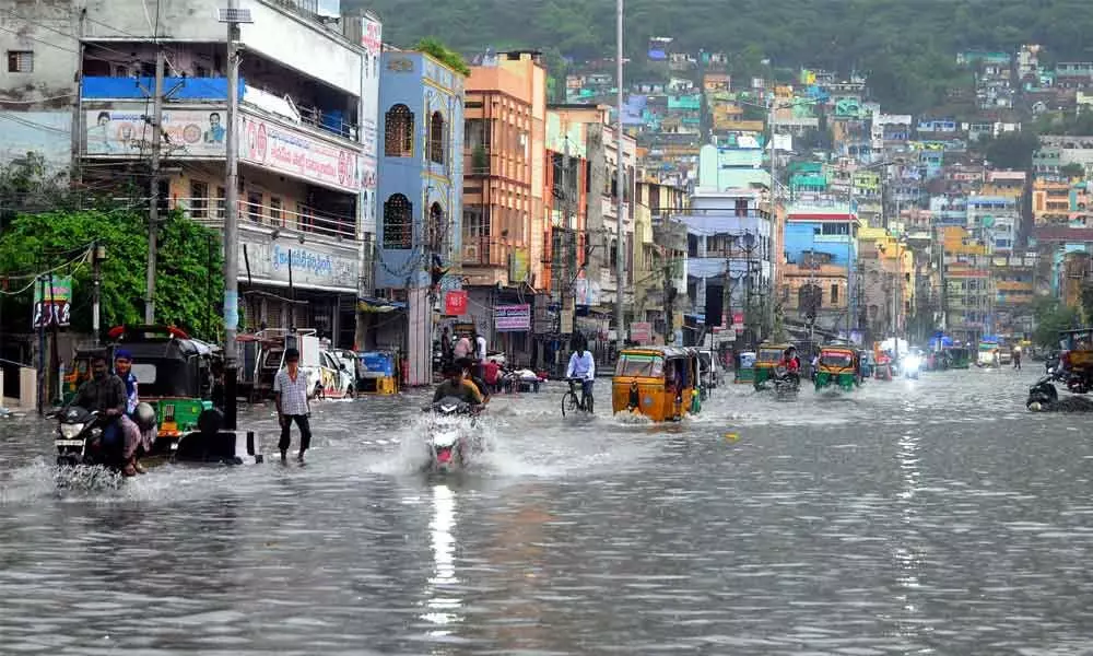 Vijayawada: Heavy rain lashes city