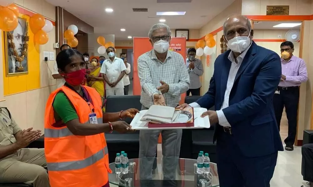 Bank of Baroda honours Covid warriors on Foundation Day
