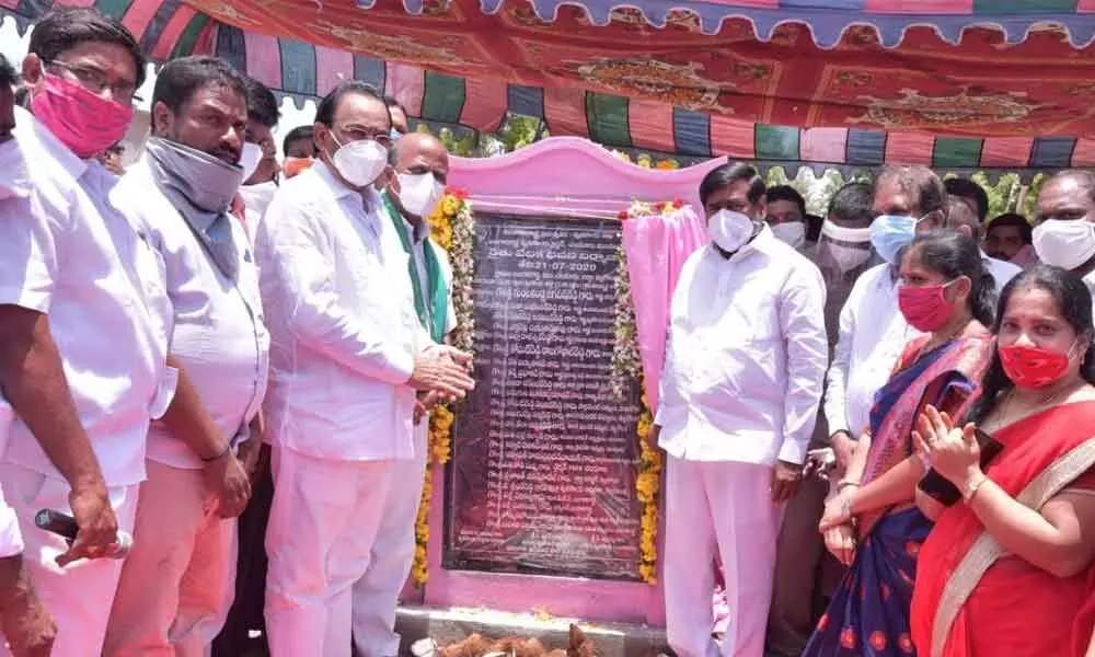 Energy Minister G Jagadish Reddy laying foundation stone for the construction of Rythu Vedika building at Bangarigadda in Chandur mandal on Tuesday