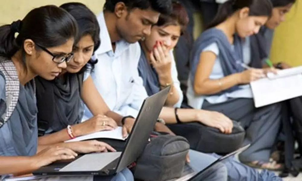 Gujarat to offer free online classes to private schools students