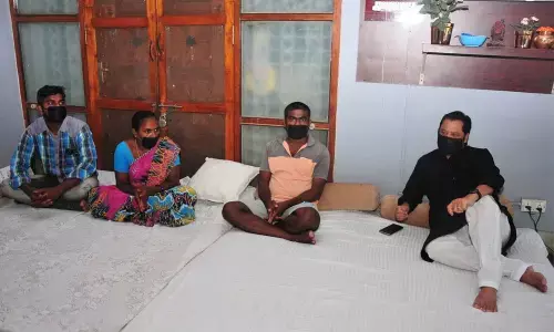 Former MP G V Harsha Kumar taking part in one-day hunger strike along with Vara Prasad
