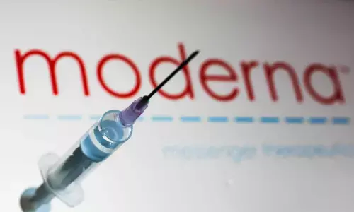 Moderna coronavirus vaccine put to final test in thousands of volunteers in US