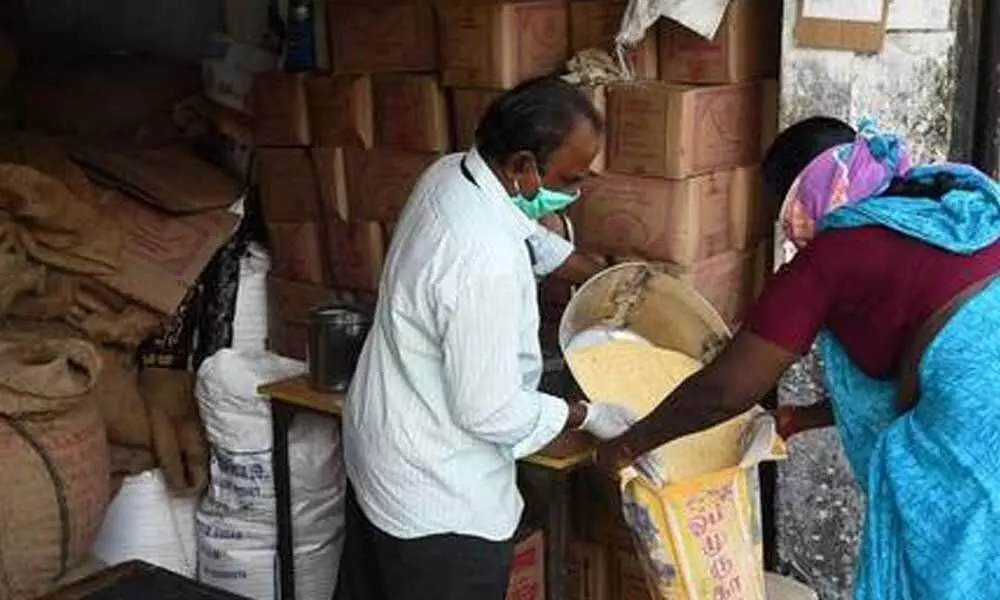 TN govt to issue masks along with ration supplies