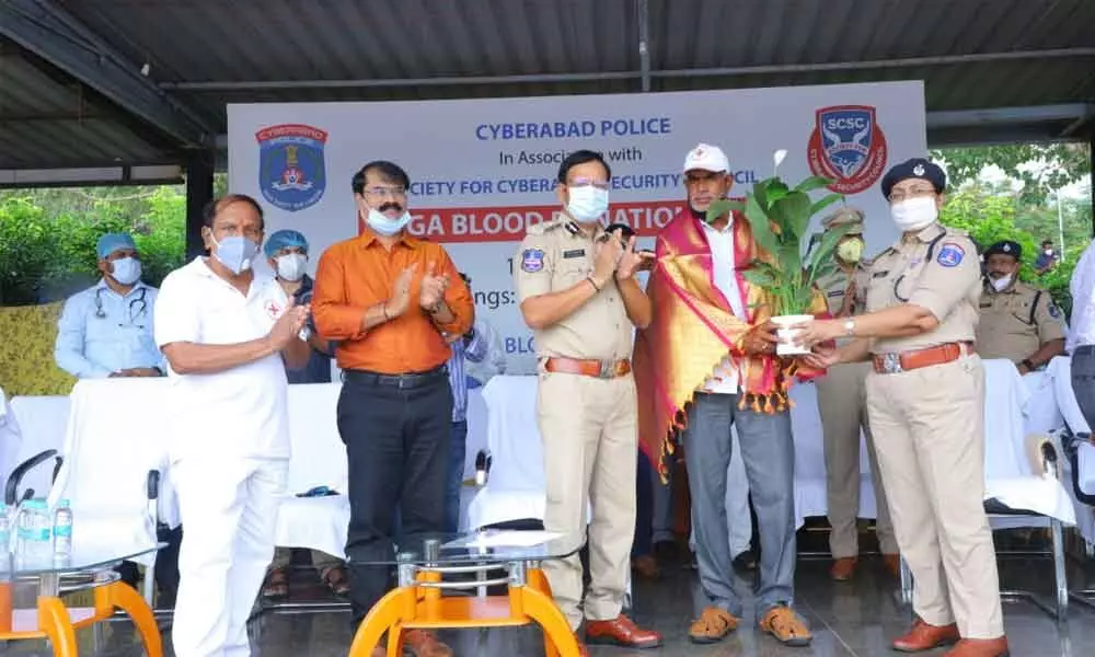 Hyderabad: Donate plasma & save lives, plead city cops