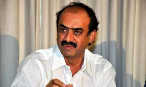 Top producer against opening theatres!