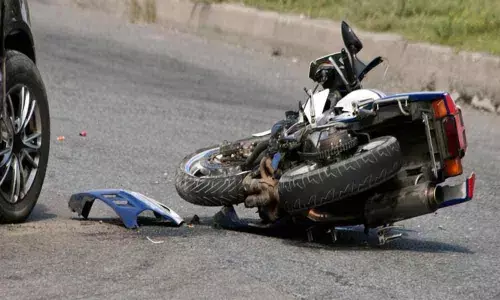 Telangana: Two killed, one injured after bike crashes into tree in Nirmal