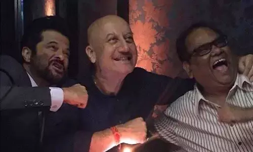 Friendship Day: Anupam Kher Wishes His Friends Dropping A Hilarious Quote
