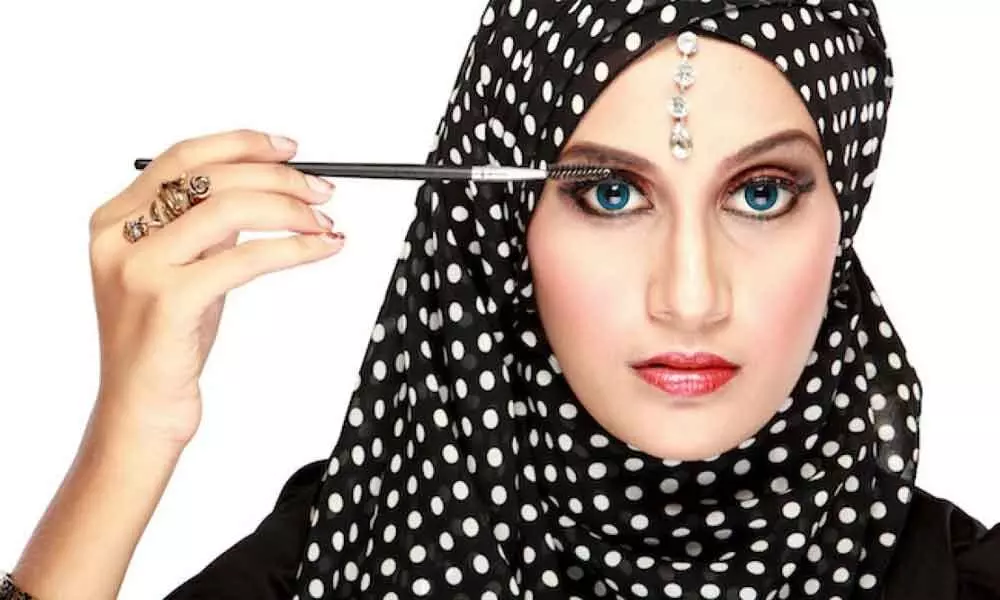 How to get dazzling eye look this Bakrid