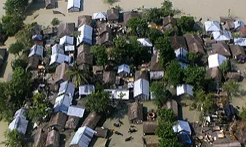 Tirhut canal breaches embankment in Bihars Muzaffarpur district