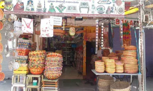 Karimnagar: Sravana Masam loses charisma with corona outbreak