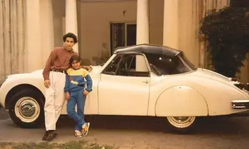 Soha posts old pic with Saif, netizens think it’s Sara and Ibrahim