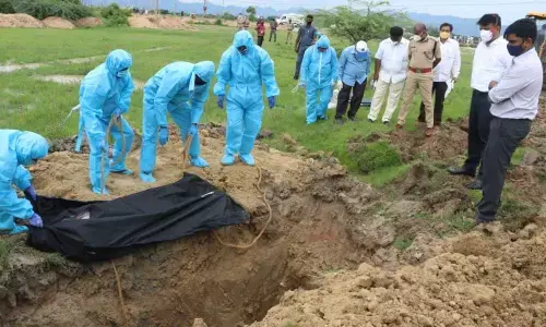 Collector Dr Narayan Bharat Gupta, Municipal Commissioner Girisha and SP Ramesh Reddy