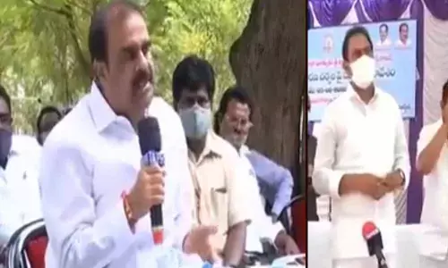 YSRCP MLA complains to Alla Nani over negligence of doctors at coronavirus hospitals in Anantapur
