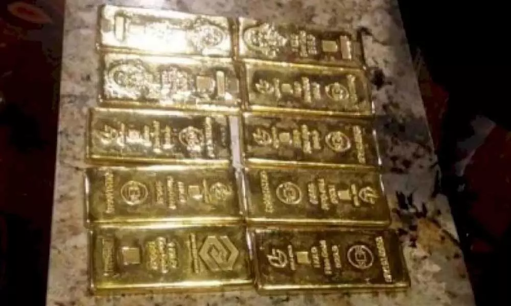 Gold worth Rs 34 lakh seized at Chennai airport, 2 held
