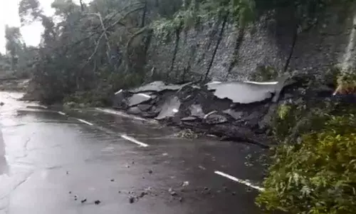 Rains lash Mumbai, a landslide at Malabar Hill