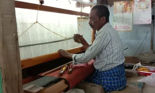 Solace for weavers as Telangana government releases 6 crore