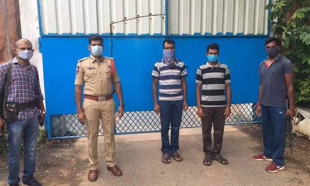 Gundala police producing two naxals in Kothagudem on Thursday