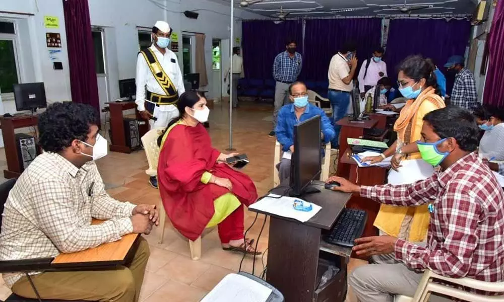 Joint Collector G Rajakumari inspecting Covid-19 Control Centre at Collectorate in Kakinada on Friday